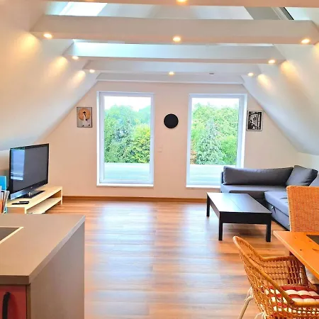 Apartman Helle Dachgeschosswohnung, Neu Renoviert & Ruhig