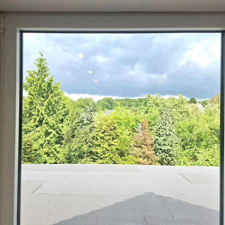 Apartment Helle Dachgeschosswohnung, Neu Renoviert&ruhig