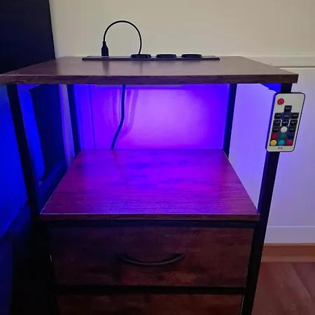 Helle Dachgeschosswohnung, Neu Renoviert&ruhig *