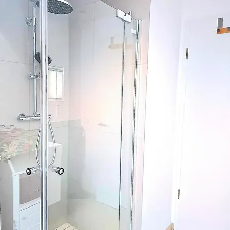 Helle Dachgeschosswohnung, Neu Renoviert & Ruhig Wolfenbüttel