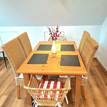 Helle Dachgeschosswohnung, Neu Renoviert&ruhig * Wolfenbüttel